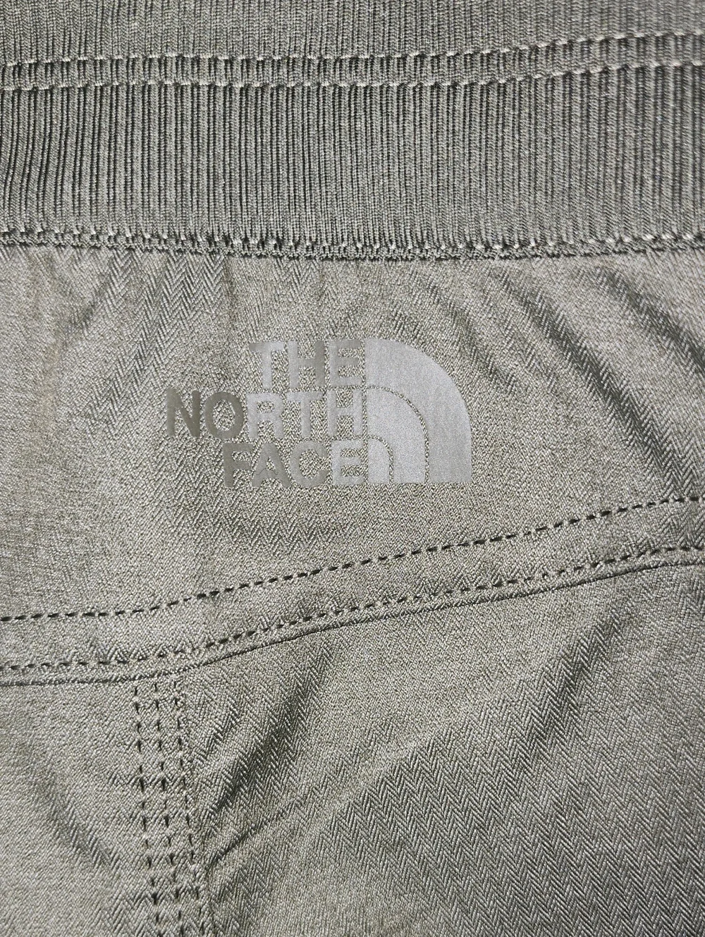 Northface Aphrodite Capri Pants EUC Size Xlarge - Picture 4 of 10